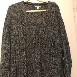 2x Croft and Barrow V-neck sweater